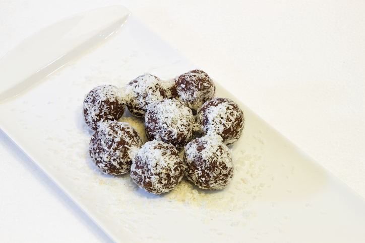 Paleo energy balls
